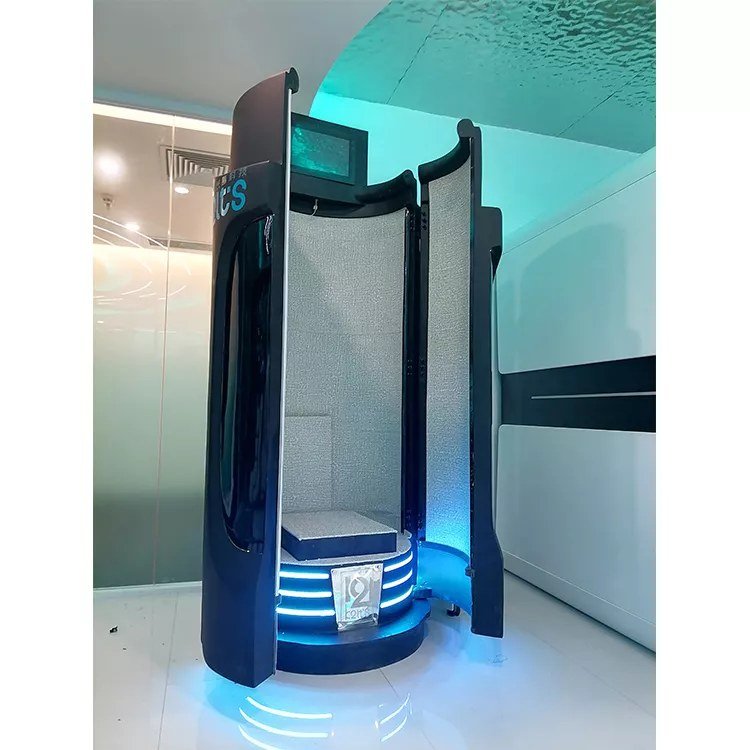 Yuncong cryotherapy chamber in a fitness recovery center